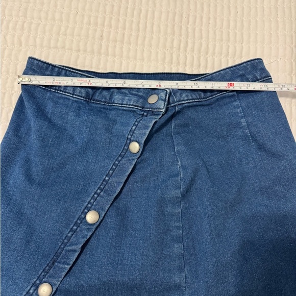 We The Free Denim Cross Snap Wrap Skirt Size 10 - Picture 3 of 7